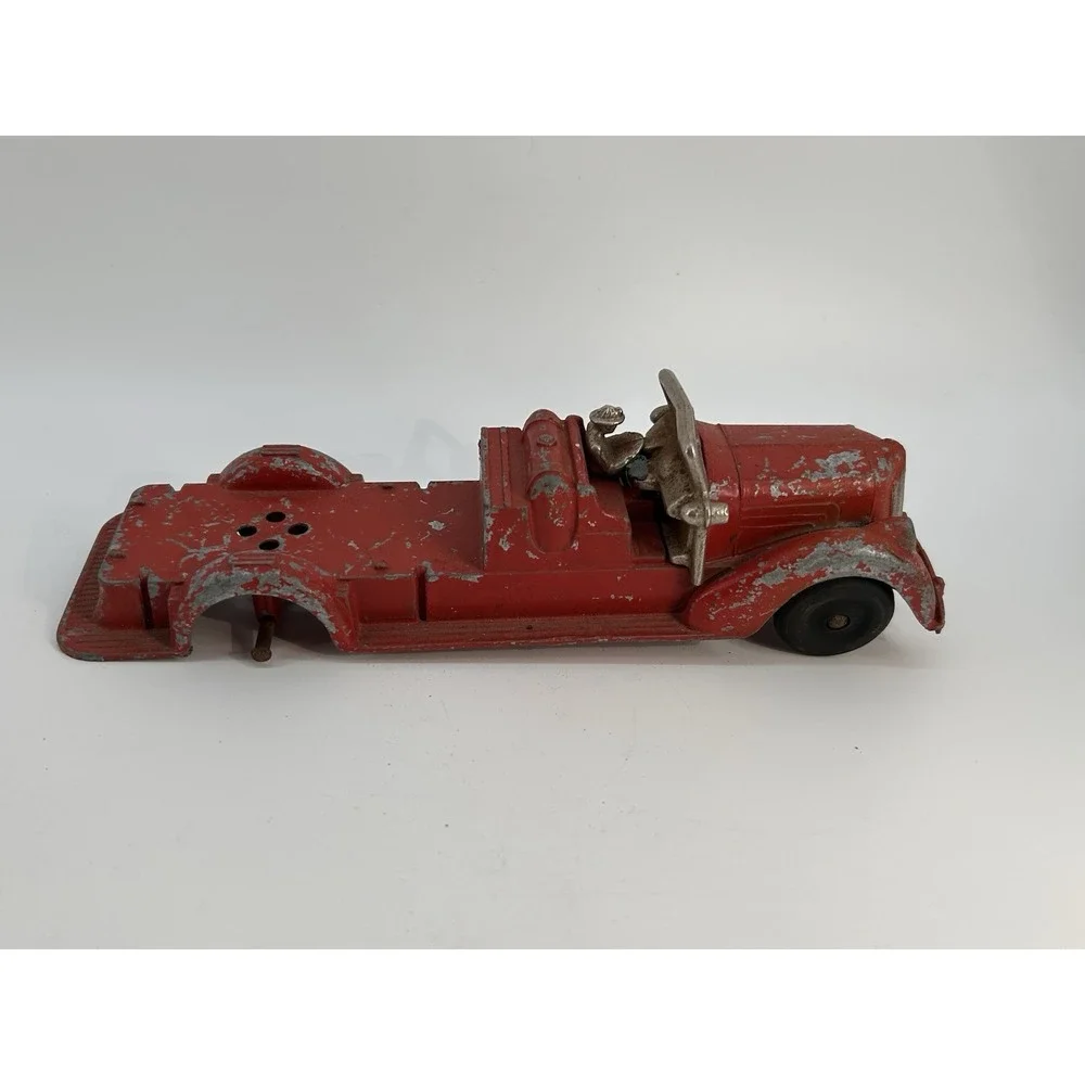 Vintage Hubley Kiddie Toy Die Cast Fire Truck w/Driver # 473